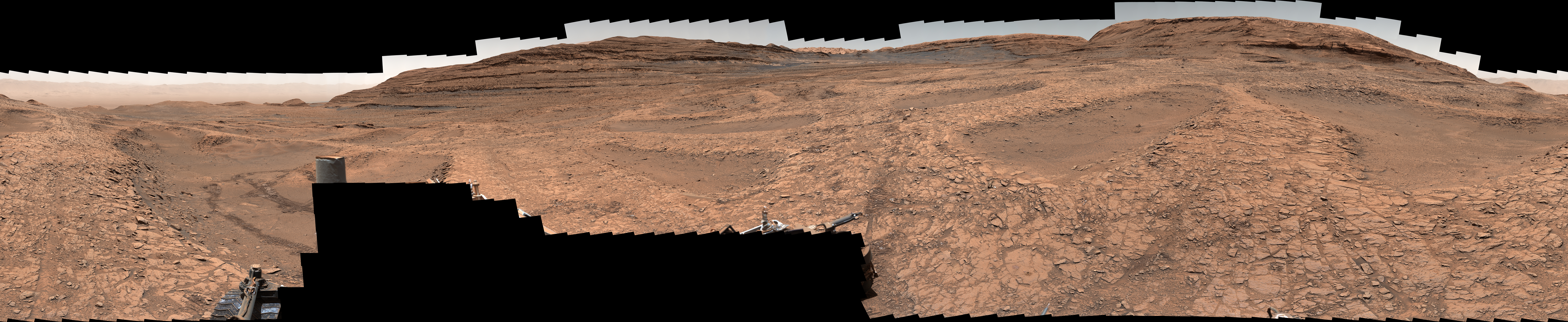 Mars in Two Ages: Curiosity and Perseverance Spotlight Different Eras in 360 Panoramas