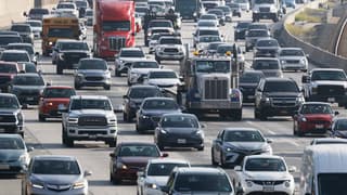 Trump Approves Weaker Fuel Standards, Cutting EV Targets by One-Third