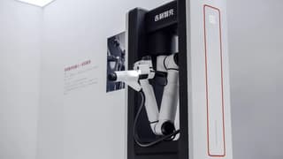 Geely Unveils 2.25 MW Charging Tech and New Battery Standards to Rival BYD