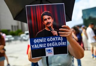 Turkish Comedian Freed After 88 Days in Prison for Jokes About Erdoğan