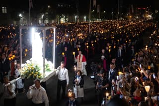 Pope Leo XIV closes France tour by championing European unity and international law