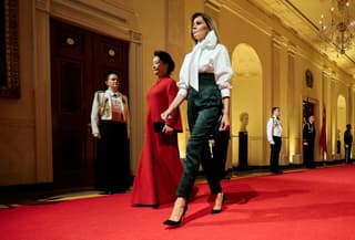 State Dinner Fashion: Melania Trump's Trousers vs. Peng Liyuan's Traditional Gown