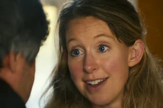 Theranos Founder Elizabeth Holmes Signals Pardon Bid as Transfer to Halfway House Looms