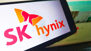 SK Hynix jumps after accelerated buyback signals strong growth bets