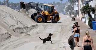 Hurricane Polo Swells Threaten Southern California Coast Amid Record High Tides