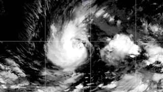 Nolo set to become major hurricane, threatening Hawaii with record rainfall