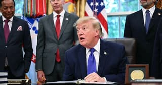 Trump Unveils $15B Iowa Steel Plant Ahead of Midterms