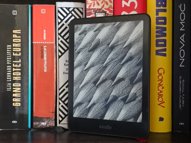 Leaked Images Reveal Redesigned Entry-Level Kindle with Rounded Corners and New Button Placement