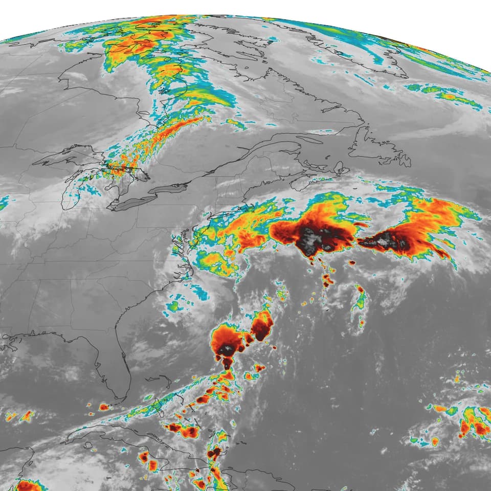 Nor'easter intensifies off North Carolina, threatening severe coastal flooding from New Jersey to Maine by Sunday