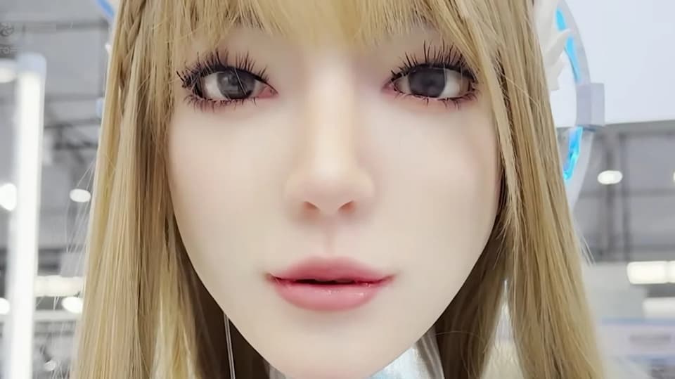 Yanxi Technology's Yansyn-X2 Robot Demonstrates On-Command Crying at Shanghai Conference