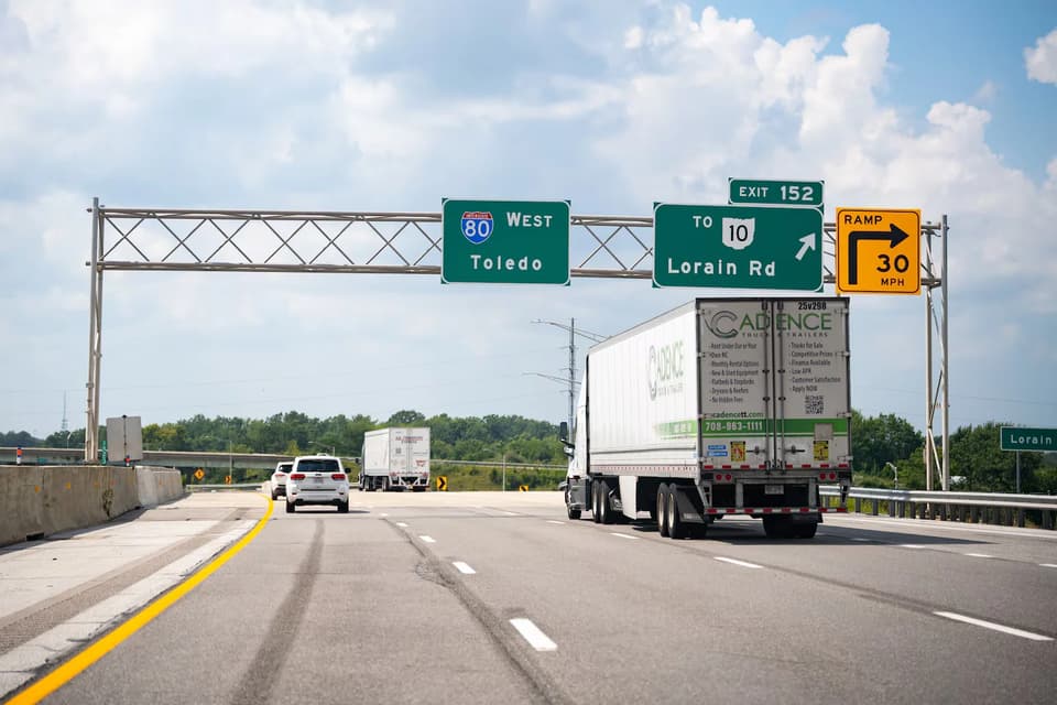 Fuel Crisis Drives States to Weigh Gas Tax Pauses Before Midterms