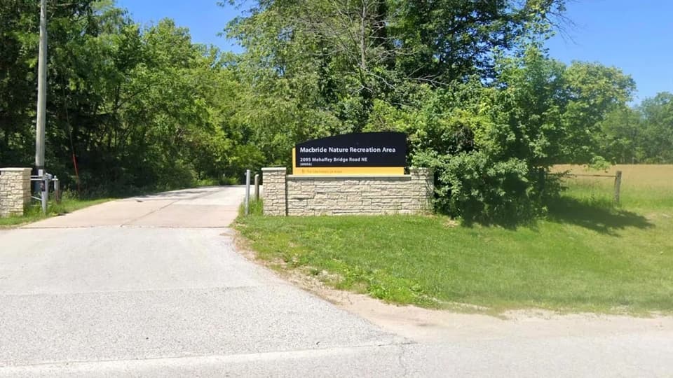 Iowa Field Trip Ends in Tragedy as Teacher and Student Die in Coralville Reservoir