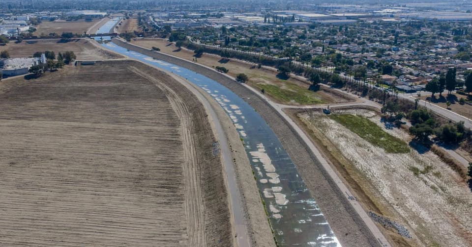 California Pivots from Flood Defense to Water Harvesting Amid Record El Niño Threat
