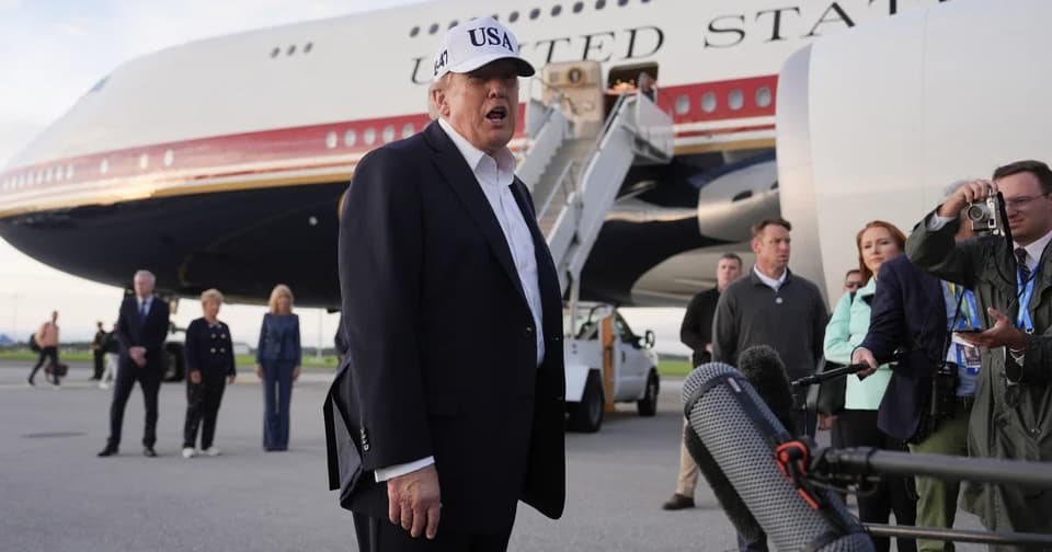 White House Excludes CNN from Air Force One Pool Amid Press Access Dispute