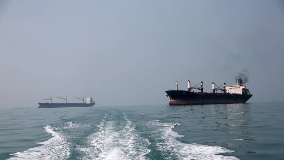 Iran’s Seven-Day Hormuz Proposal Tests U.S. Resolve Amid Midterm Election Pressure