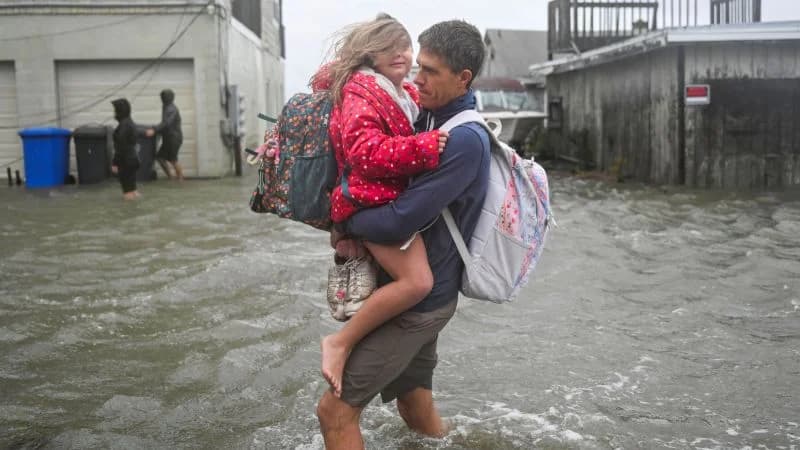 Nor'easter Paralyzes Northeast with Fatalities, Floods, and Travel Chaos