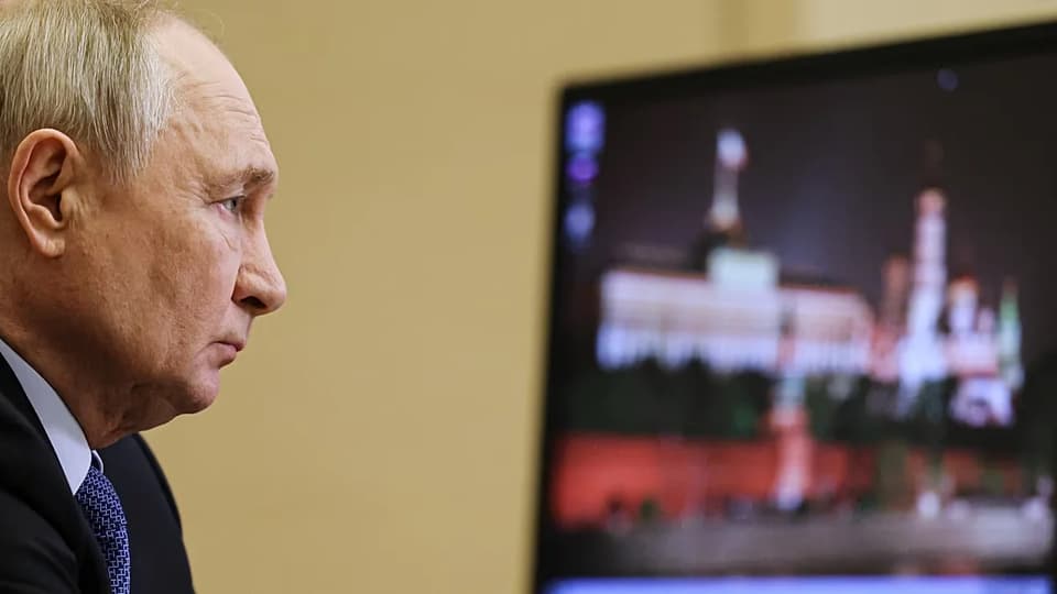 Russia Shifts War Costs to Citizens via New Tax Hikes