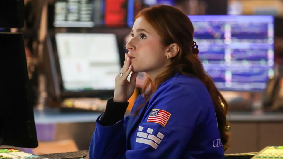 U.S. Treasury Yields Hit Multi-Decade Highs Amid Hawkish Fed Tone and Strong Data