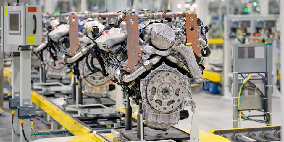 GM's 8.3L Duramax Diesel Delivers 1,230 lb-ft of Torque for 2027 HD Trucks