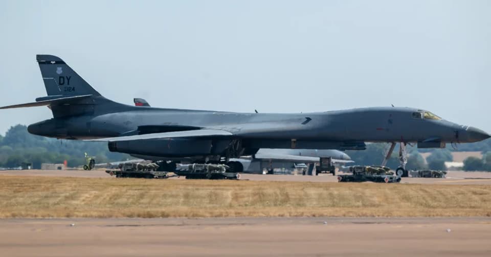 Five Arrested in Terror Probe After Suspicious Vans Reported Near US Bomber Base in England
