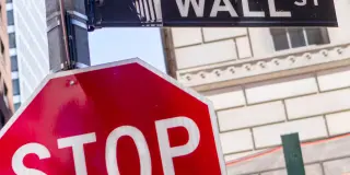 Dow breaks below key moving average, signaling potential trouble ahead
