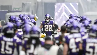 Harrison Smith Rejoins the Vikings on a late-season, up-to-$16.25M deal