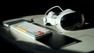 Apple trims Vision Group, pivots from VR toward smart glasses
