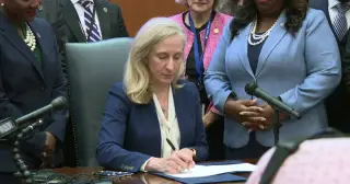 Virginia Targets Data Centers with New Accountability Framework