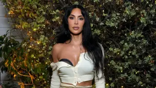 Paris court grants Kim Kardashian a symbolic €1 in 2016 robbery case