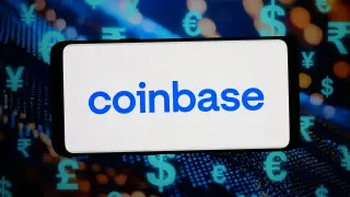 Premarket Movers Focus on Walmart, Coinbase, Moderna and Alibaba