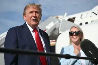 Leavitt Exits White House for MAGA Inc. Role Ahead of Midterms