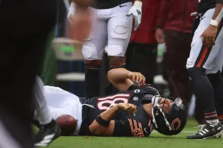 Bears QB Caleb Williams to MRI Monday after hamstring scare