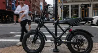 NYC Eyes Stricter E-Bike Rules as Mayor-Speaker Feud Intensifies