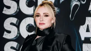 Hayden Panettiere Reveals Coercive Bed Request by Naked Actor at 18