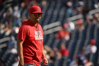 Angels Cut Ties with Suzuki, Sparking Pujols Manager Speculation Amid Kroenke Transition
