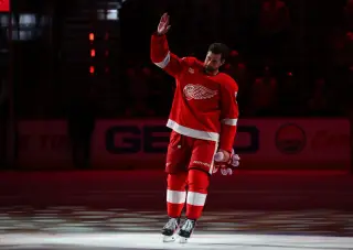 Larkin silences Detroit boos with two points in Red Wings' first win