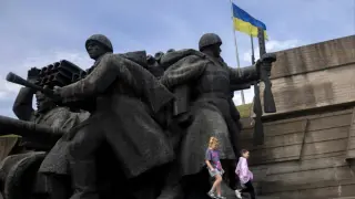 Trump touts three-day Russia-Ukraine ceasefire and prisoner swap amid peace-talk doubts