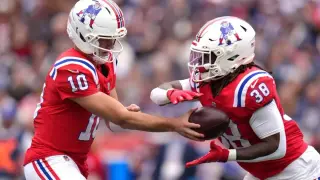 Jeanty to play Week 6 despite injury concerns; Stevenson, Hubbard lead RB starts