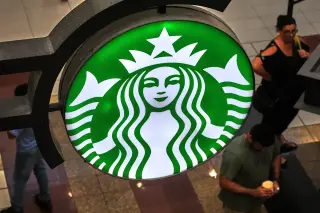Starbucks Declares Turnaround Complete as US Sales Surge and AI Strategy Launches