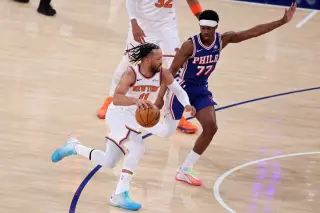 Brunson leads Knicks to dominant Game 1 blowout over Sixers