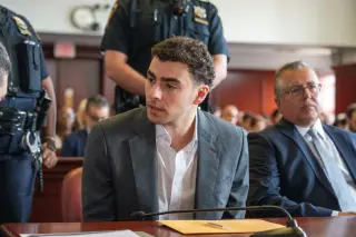 Mangione pleads guilty to federal stalking in UnitedHealthcare CEO killing