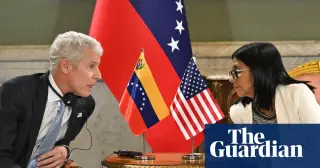 US-Venezuela oil deal sparks debate over gunpoint diplomacy