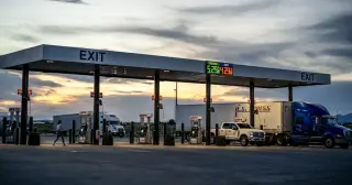 Iran War Drives U.S. Gas to $4.50, Inflation to 3.4% Ahead of Midterms