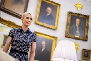 Trump gave $45,000 cash gifts to White House aides, raising ethics questions