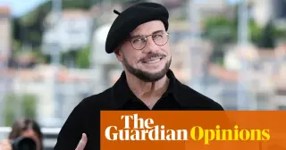 Berets as Ambition: Travolta’s Cannes Look Signals More Than Style