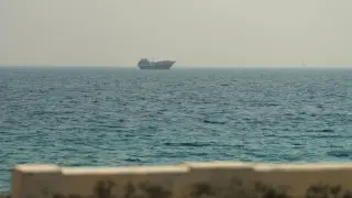 Oman hosts Iran’s FM for Strait of Hormuz talks amid rising tensions
