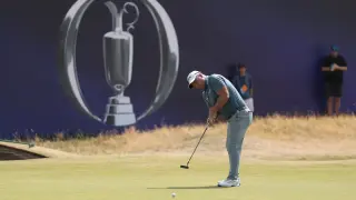 Fox Fires 62 to Tie Open Record, Seizes Lead at Royal Birkdale