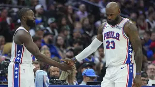NBA 2026-27 Season Launches with Spurs, Thunder, and Knicks Leading a Volatile League