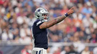 Lamb's Late Catch Seals Cowboys' 34-30 Win Over Winless Texans
