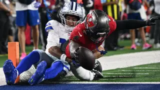 Cowboys Collapse to Bucs Exposes Dallas Defense and Schottenheimer's Hot Seat